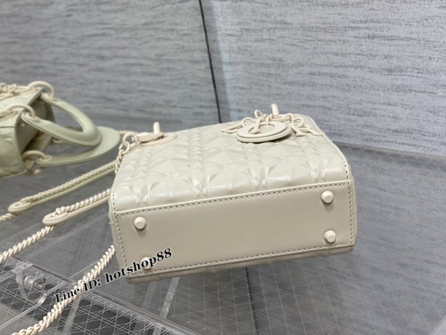 Dior專櫃2022新款lady女包 迪奧三格霧面系列啞光白全新鑽石菱格牛皮壓紋手提包 fkd1531